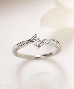 Twist Wave Crystal Ring